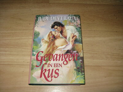 Jude Deveraux - Gevangen in een kus
