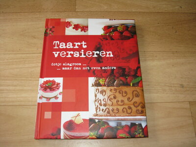 Taart versieren