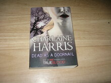 Charlaine-Harris-Dead-as-a-doornail