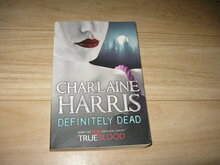 Charlaine-Harris-Definitely-dead
