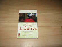 Safiya-Hoesseini-met-Raffaele-Masto-Ik-Safiya