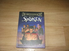 Brian-Jacques-Om-middernacht-gaat-het-spoken