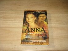 Elizabeth-Hand-Anna