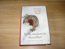 Simone-van-der-Vlugt-Rode-sneeuw-in-december