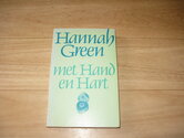 Hannah-Green-Met-hand-en-hart